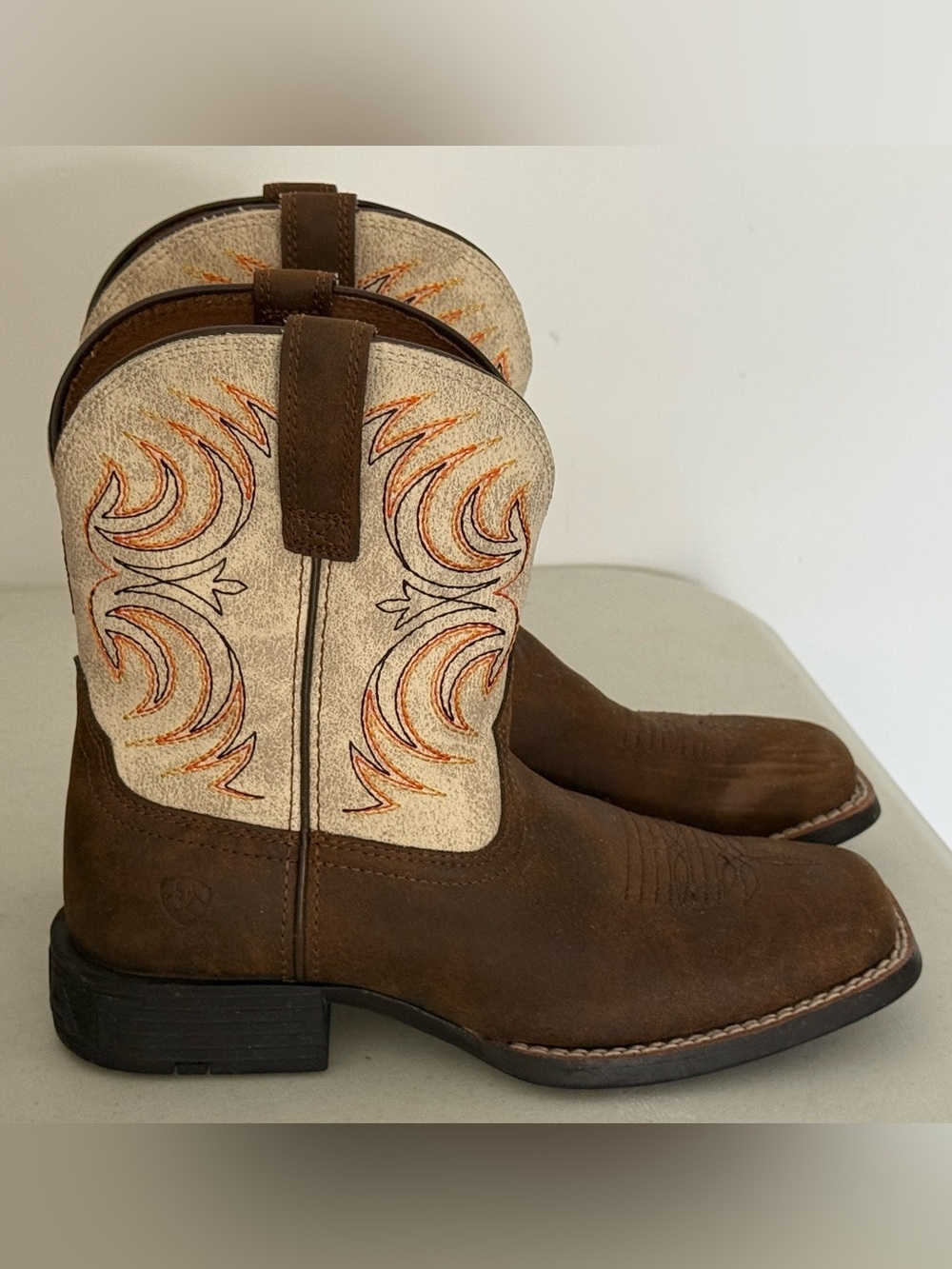 Ariat Kids Cowboy Boots Brown Cream Embroidered Western Square Toe Size 2.5